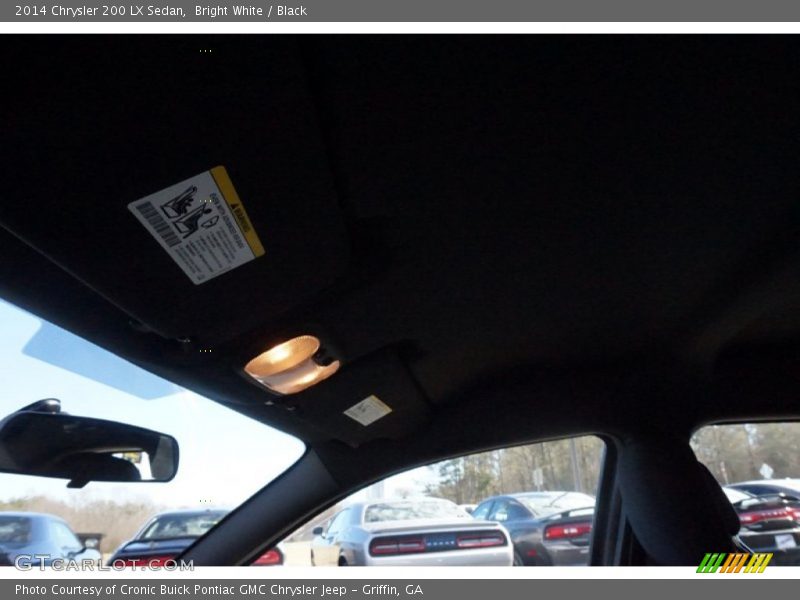 Bright White / Black 2014 Chrysler 200 LX Sedan