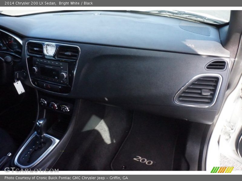 Bright White / Black 2014 Chrysler 200 LX Sedan