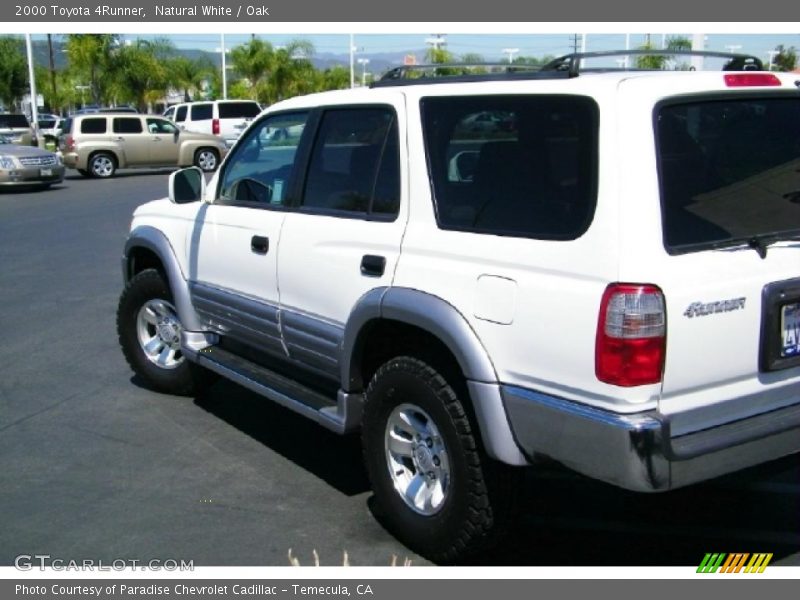 Natural White / Oak 2000 Toyota 4Runner