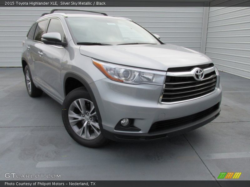 Silver Sky Metallic / Black 2015 Toyota Highlander XLE