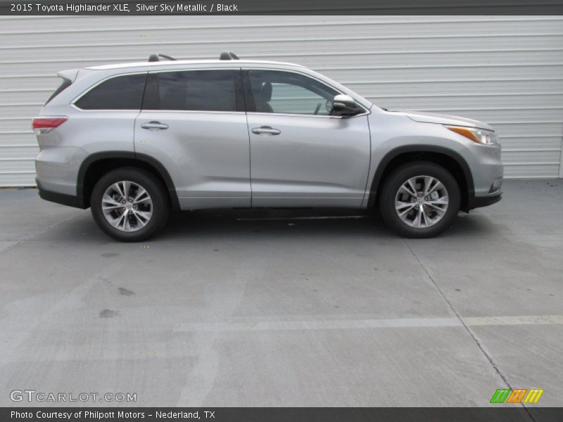Silver Sky Metallic / Black 2015 Toyota Highlander XLE