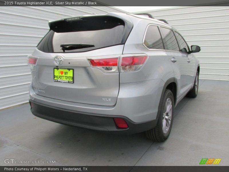 Silver Sky Metallic / Black 2015 Toyota Highlander XLE