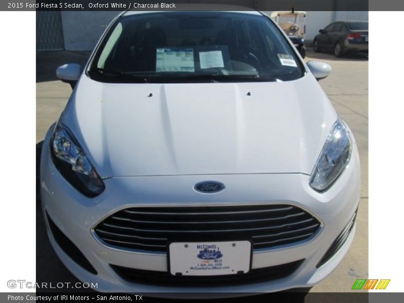 Oxford White / Charcoal Black 2015 Ford Fiesta S Sedan