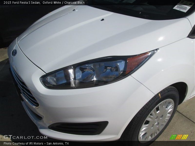 Oxford White / Charcoal Black 2015 Ford Fiesta S Sedan