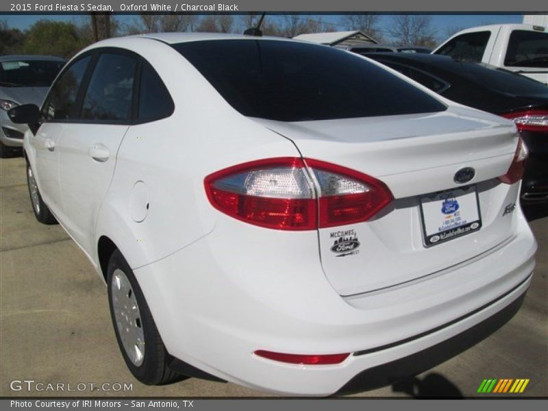 Oxford White / Charcoal Black 2015 Ford Fiesta S Sedan