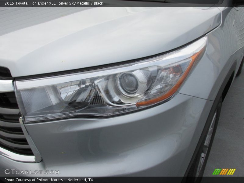 Silver Sky Metallic / Black 2015 Toyota Highlander XLE
