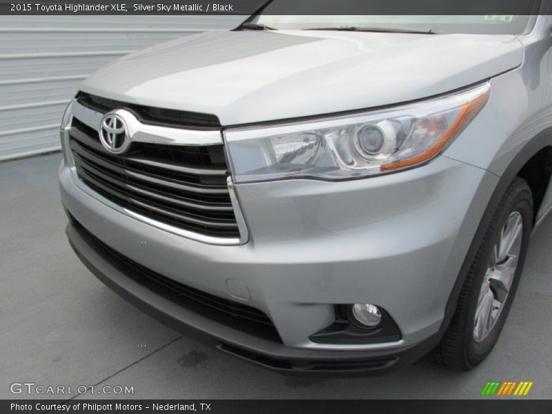 Silver Sky Metallic / Black 2015 Toyota Highlander XLE