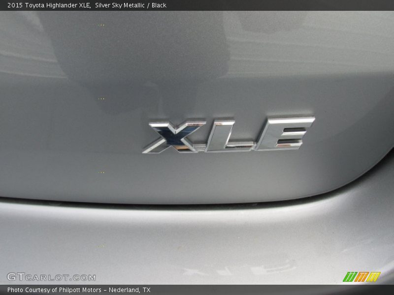 Silver Sky Metallic / Black 2015 Toyota Highlander XLE