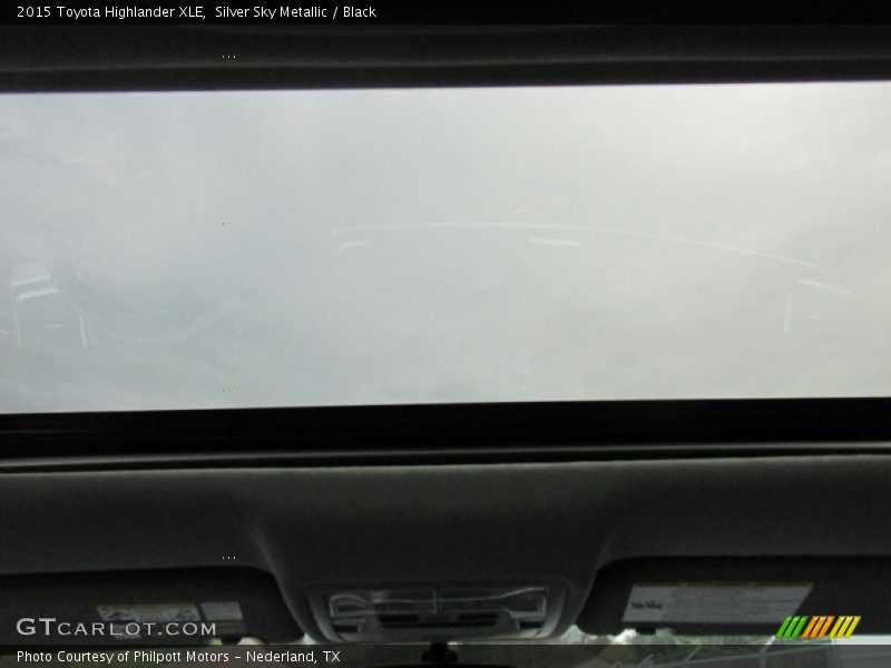 Silver Sky Metallic / Black 2015 Toyota Highlander XLE