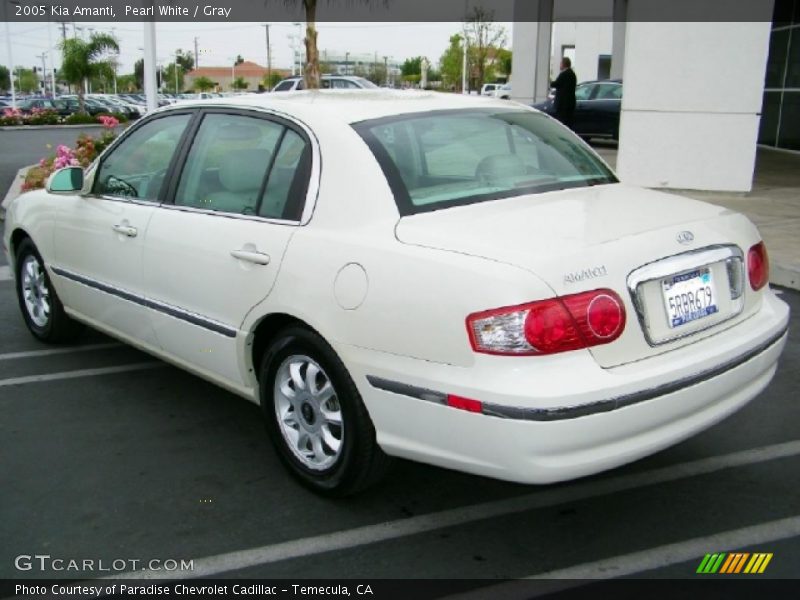 Pearl White / Gray 2005 Kia Amanti