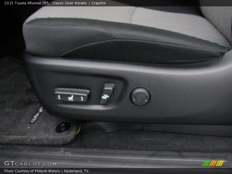 Classic Silver Metallic / Graphite 2015 Toyota 4Runner SR5