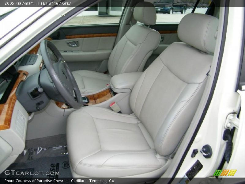 Pearl White / Gray 2005 Kia Amanti