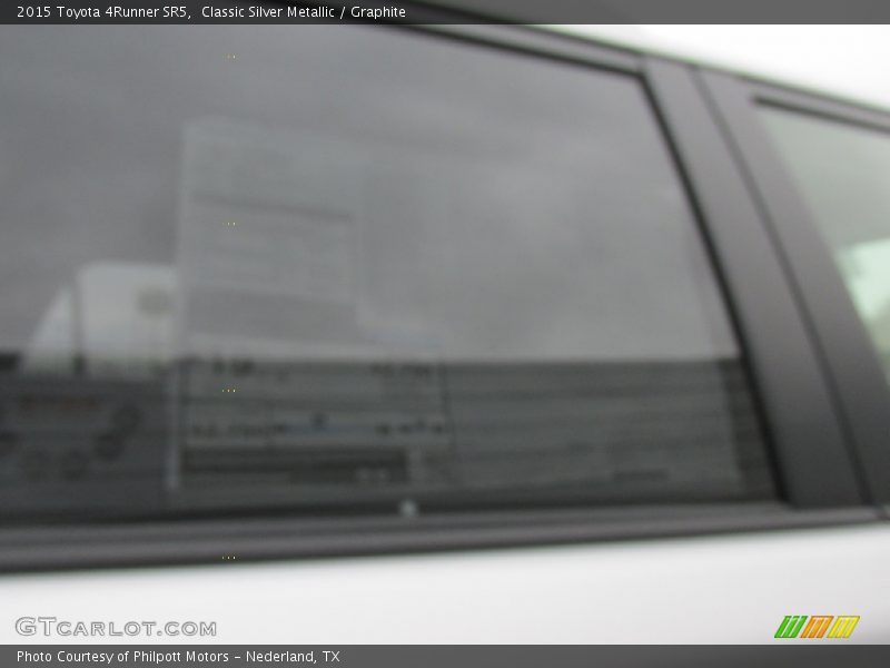 Classic Silver Metallic / Graphite 2015 Toyota 4Runner SR5