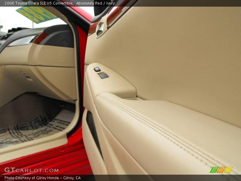 Absolutely Red / Ivory 2006 Toyota Solara SLE V6 Convertible