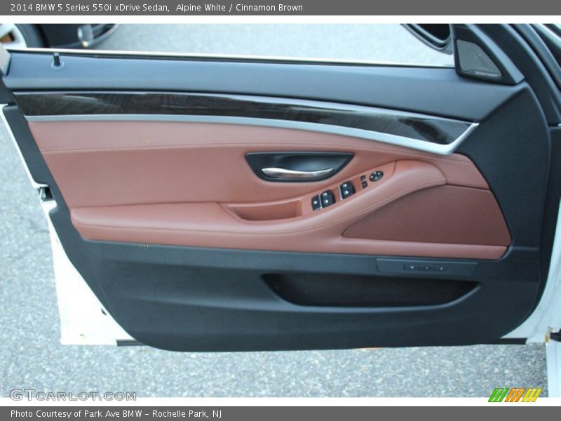 Alpine White / Cinnamon Brown 2014 BMW 5 Series 550i xDrive Sedan