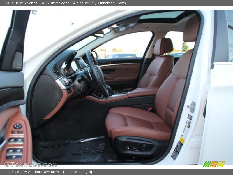 Alpine White / Cinnamon Brown 2014 BMW 5 Series 550i xDrive Sedan