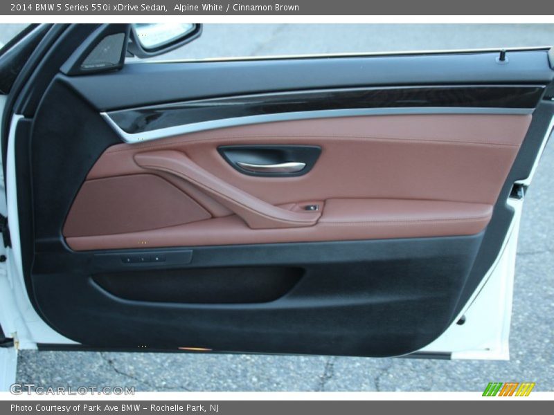 Alpine White / Cinnamon Brown 2014 BMW 5 Series 550i xDrive Sedan