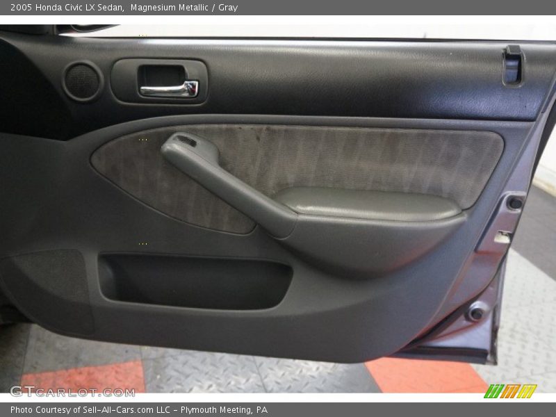 Magnesium Metallic / Gray 2005 Honda Civic LX Sedan
