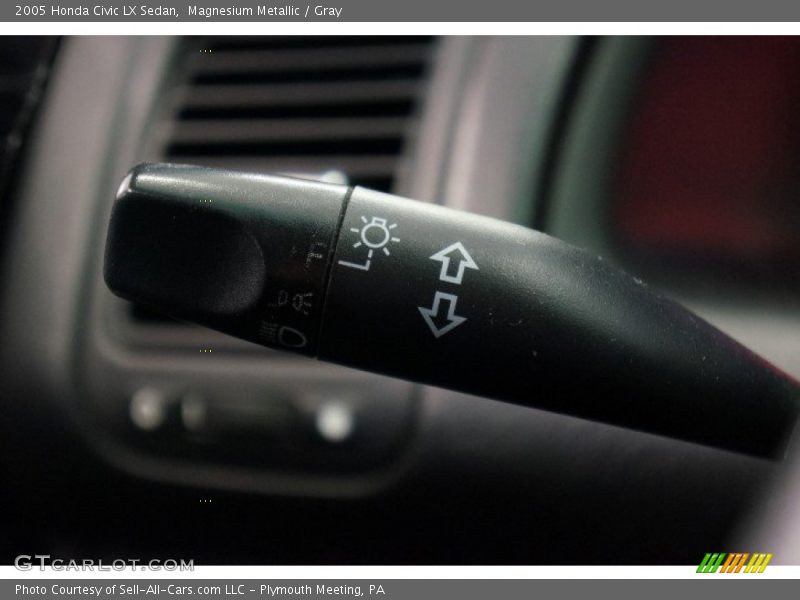 Magnesium Metallic / Gray 2005 Honda Civic LX Sedan