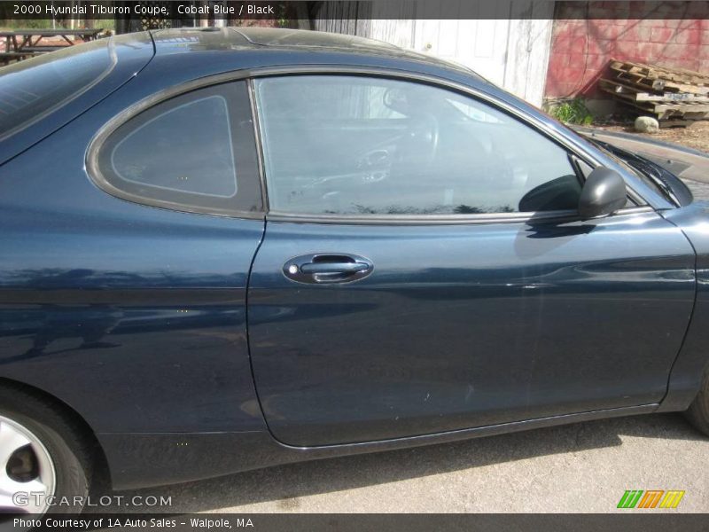 Cobalt Blue / Black 2000 Hyundai Tiburon Coupe