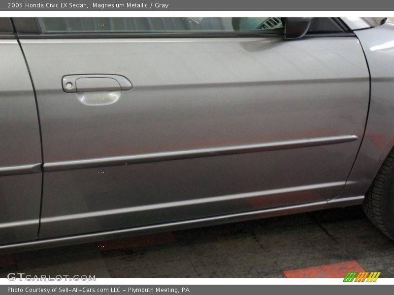 Magnesium Metallic / Gray 2005 Honda Civic LX Sedan