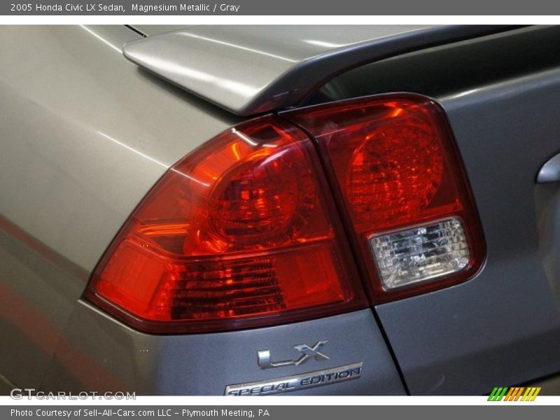 Magnesium Metallic / Gray 2005 Honda Civic LX Sedan