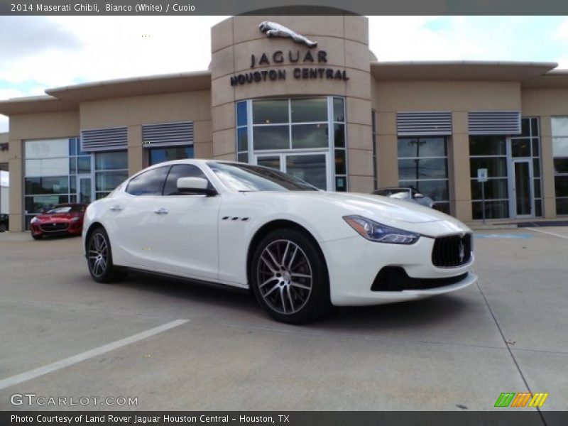 Bianco (White) / Cuoio 2014 Maserati Ghibli