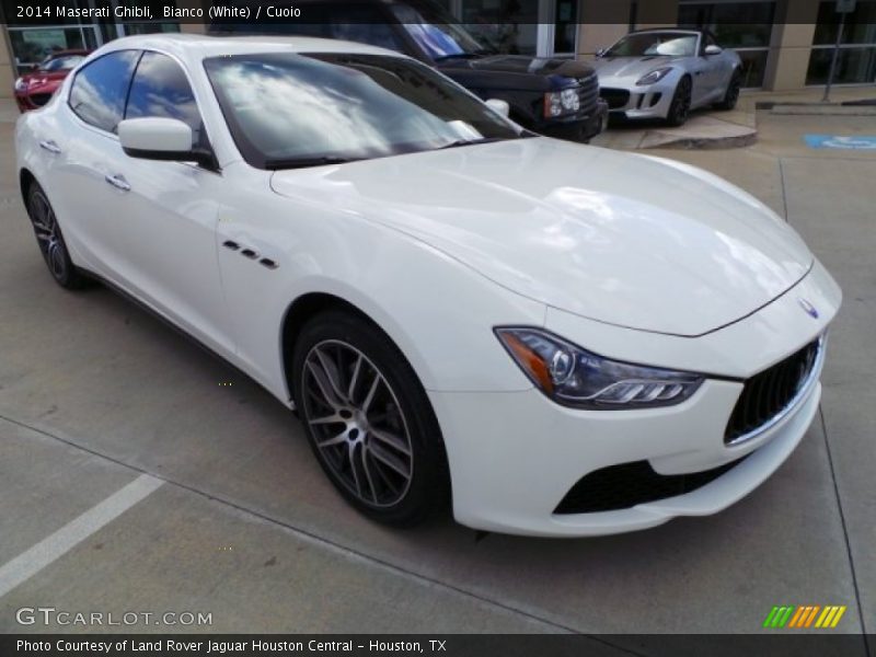 Bianco (White) / Cuoio 2014 Maserati Ghibli