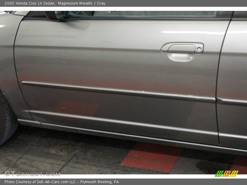 Magnesium Metallic / Gray 2005 Honda Civic LX Sedan