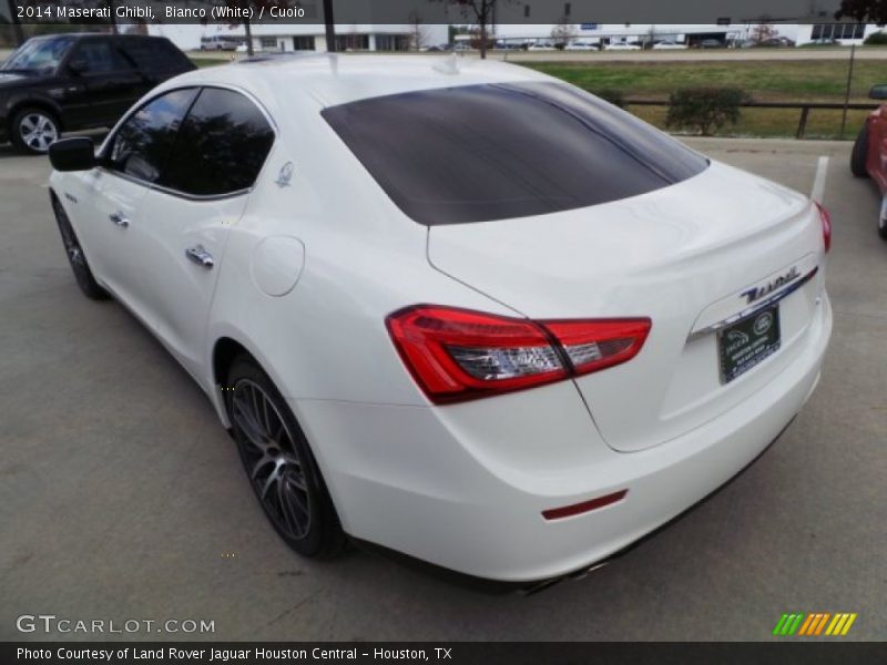 Bianco (White) / Cuoio 2014 Maserati Ghibli