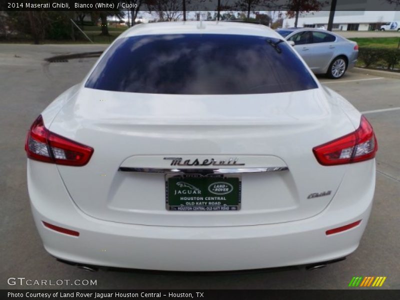 Bianco (White) / Cuoio 2014 Maserati Ghibli