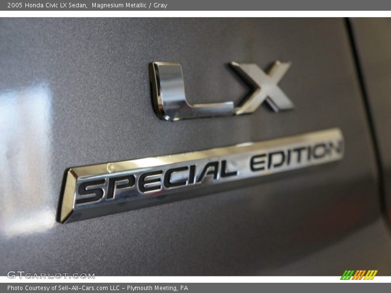Magnesium Metallic / Gray 2005 Honda Civic LX Sedan