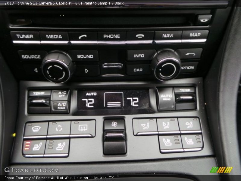 Controls of 2013 911 Carrera S Cabriolet