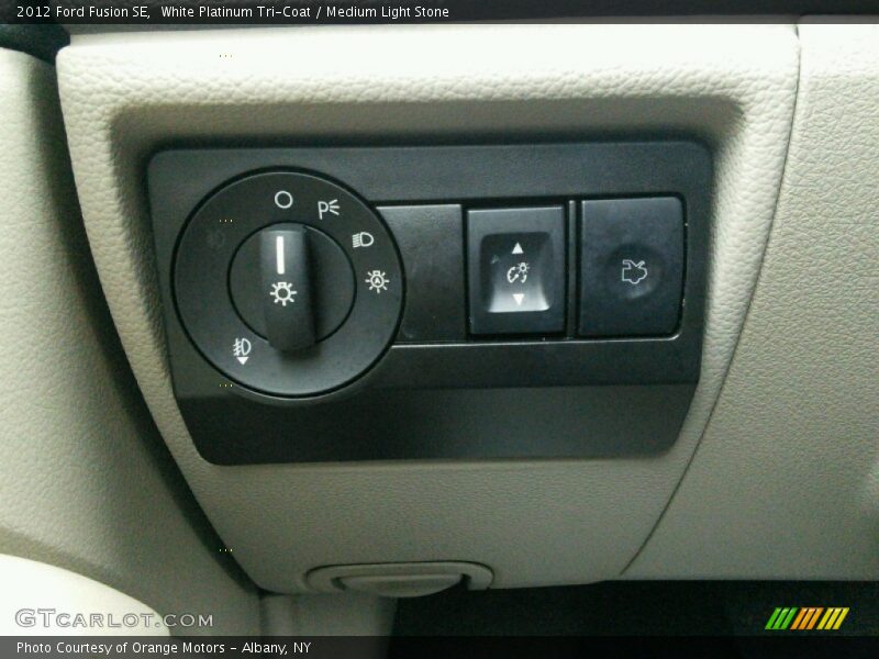 White Platinum Tri-Coat / Medium Light Stone 2012 Ford Fusion SE