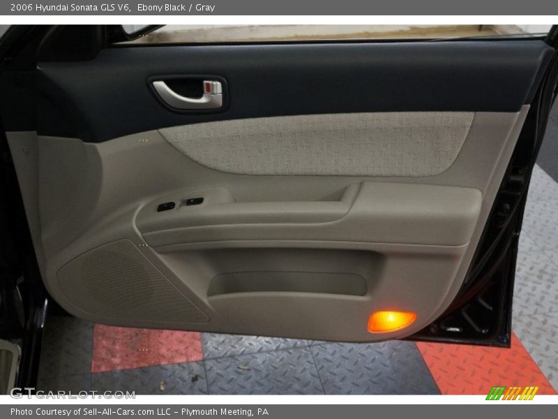Ebony Black / Gray 2006 Hyundai Sonata GLS V6