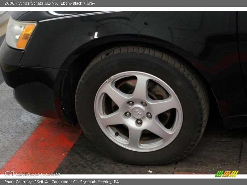 Ebony Black / Gray 2006 Hyundai Sonata GLS V6