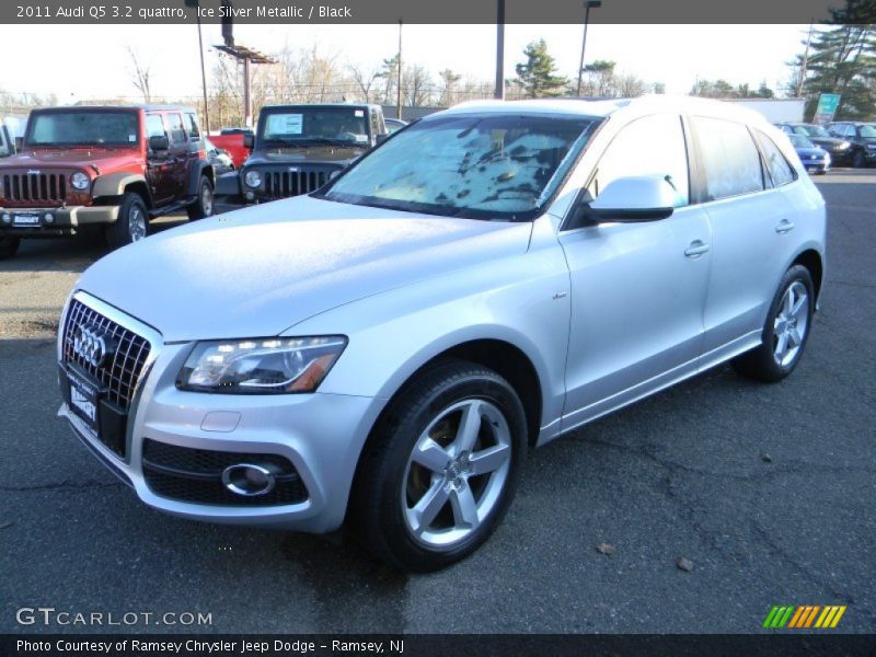 Ice Silver Metallic / Black 2011 Audi Q5 3.2 quattro