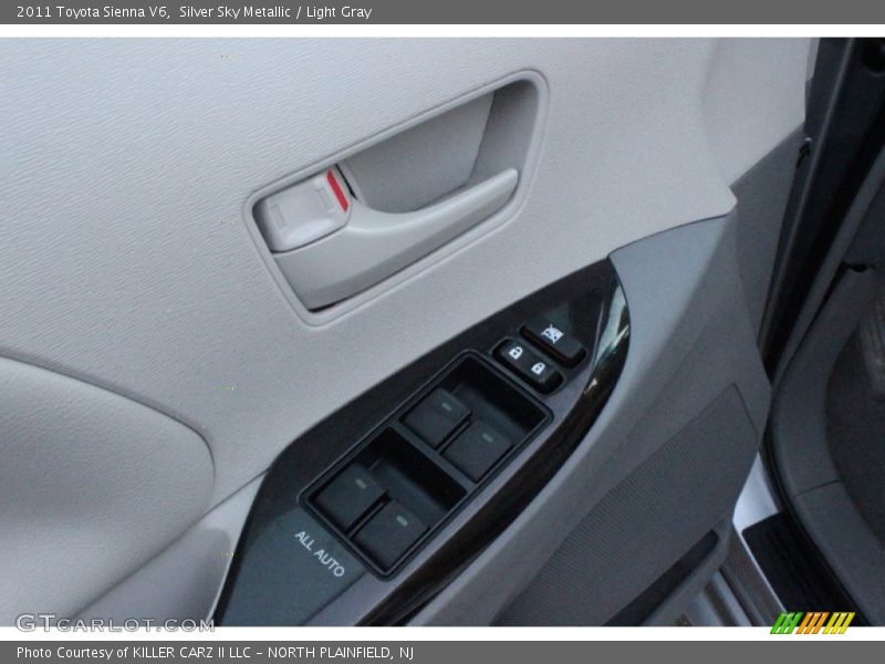 Silver Sky Metallic / Light Gray 2011 Toyota Sienna V6