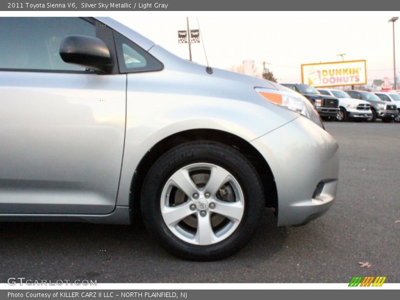 Silver Sky Metallic / Light Gray 2011 Toyota Sienna V6
