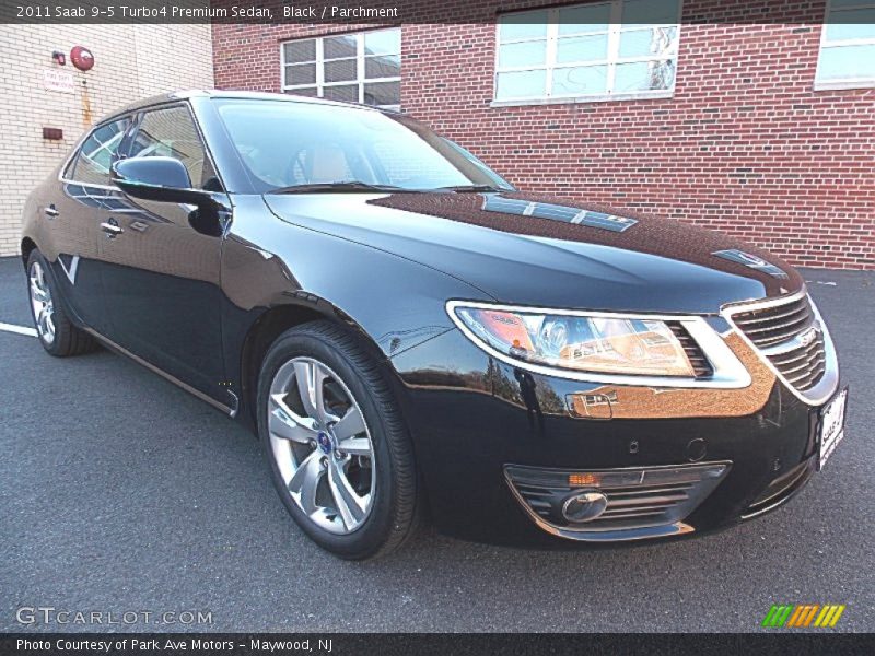 Front 3/4 View of 2011 9-5 Turbo4 Premium Sedan