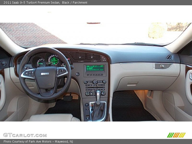 Dashboard of 2011 9-5 Turbo4 Premium Sedan