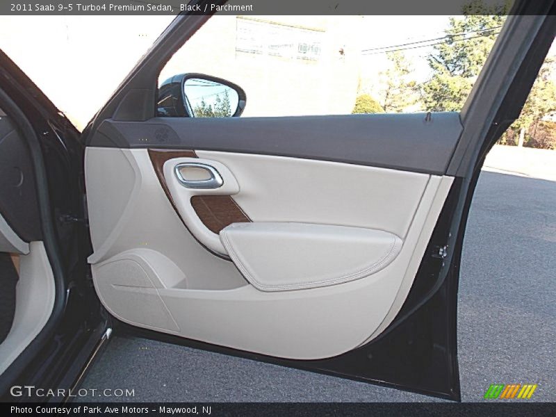 Door Panel of 2011 9-5 Turbo4 Premium Sedan