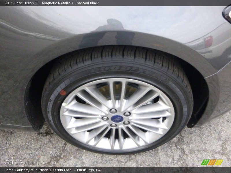 Magnetic Metallic / Charcoal Black 2015 Ford Fusion SE