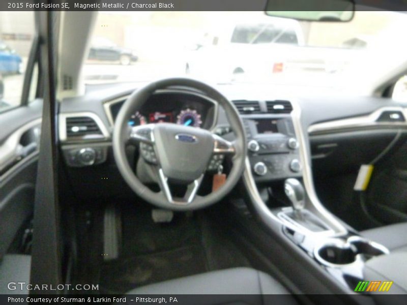 Magnetic Metallic / Charcoal Black 2015 Ford Fusion SE