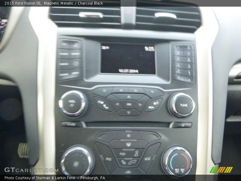 Magnetic Metallic / Charcoal Black 2015 Ford Fusion SE