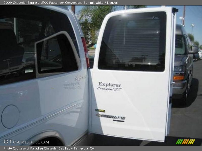 Summit White / Neutral 2009 Chevrolet Express 1500 Passenger Conversion