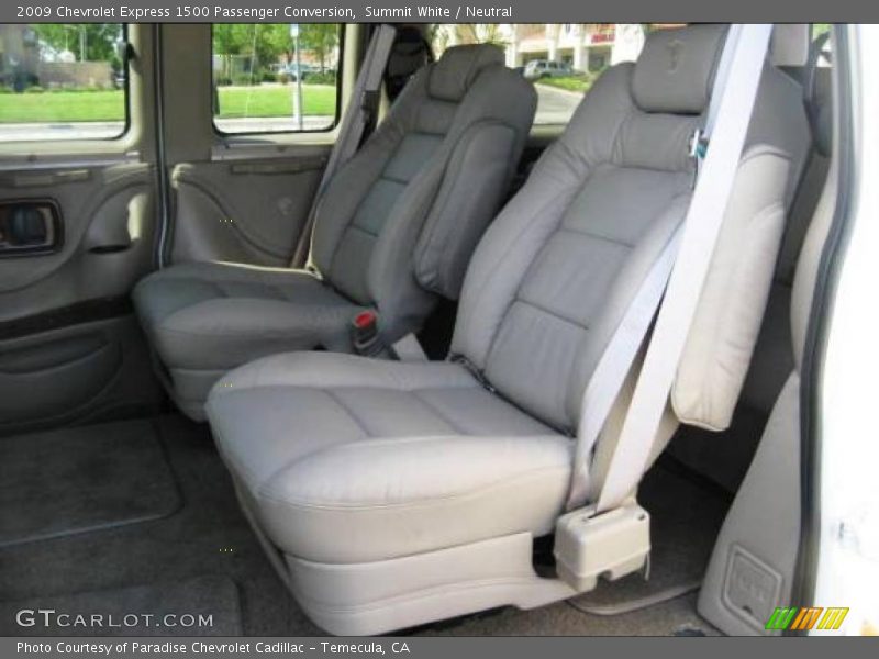 Summit White / Neutral 2009 Chevrolet Express 1500 Passenger Conversion