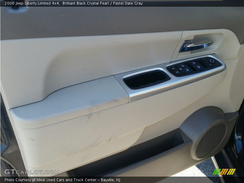 Brilliant Black Crystal Pearl / Pastel Slate Gray 2008 Jeep Liberty Limited 4x4