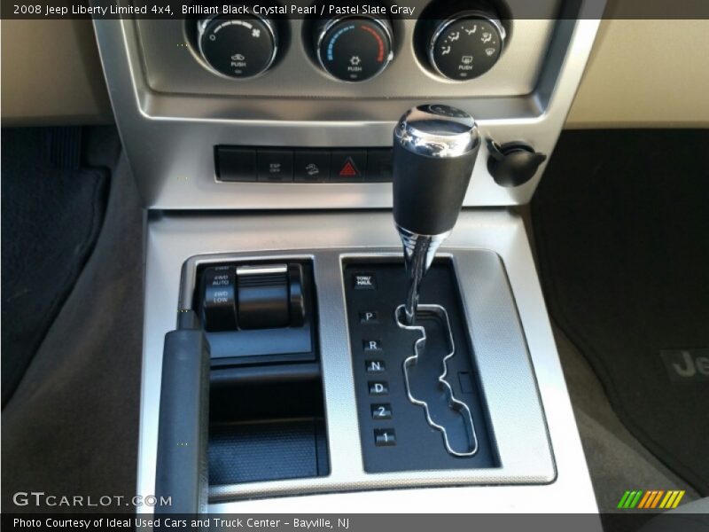 Brilliant Black Crystal Pearl / Pastel Slate Gray 2008 Jeep Liberty Limited 4x4