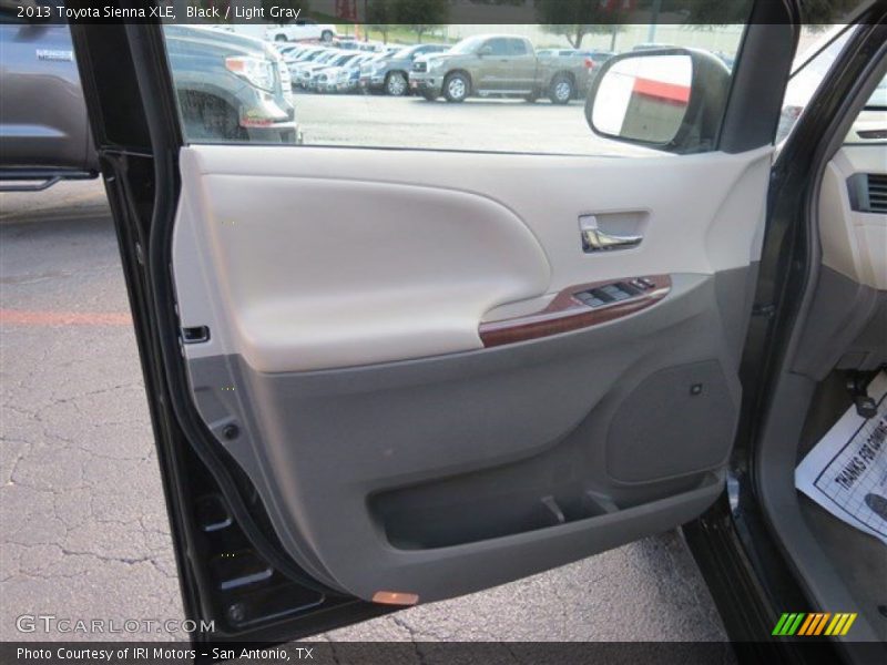 Black / Light Gray 2013 Toyota Sienna XLE